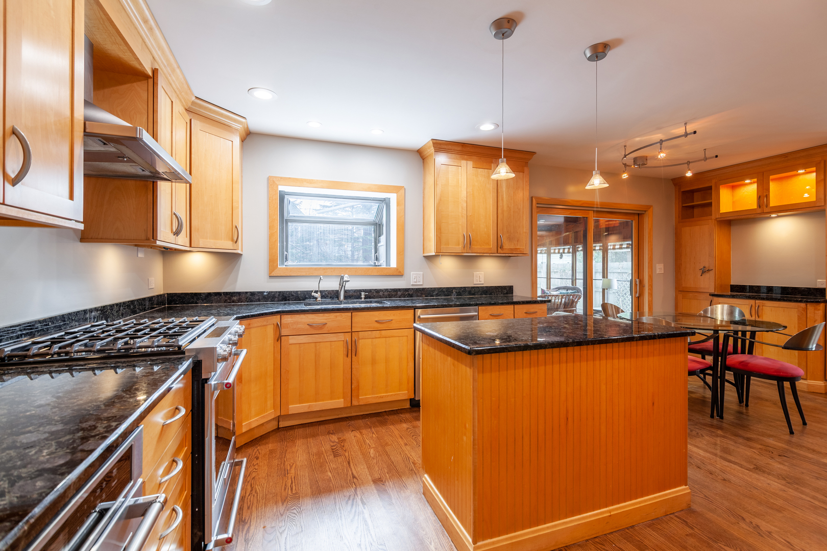 815 Hunter Road Glenview, IL 60025 - Photo 11 of 40