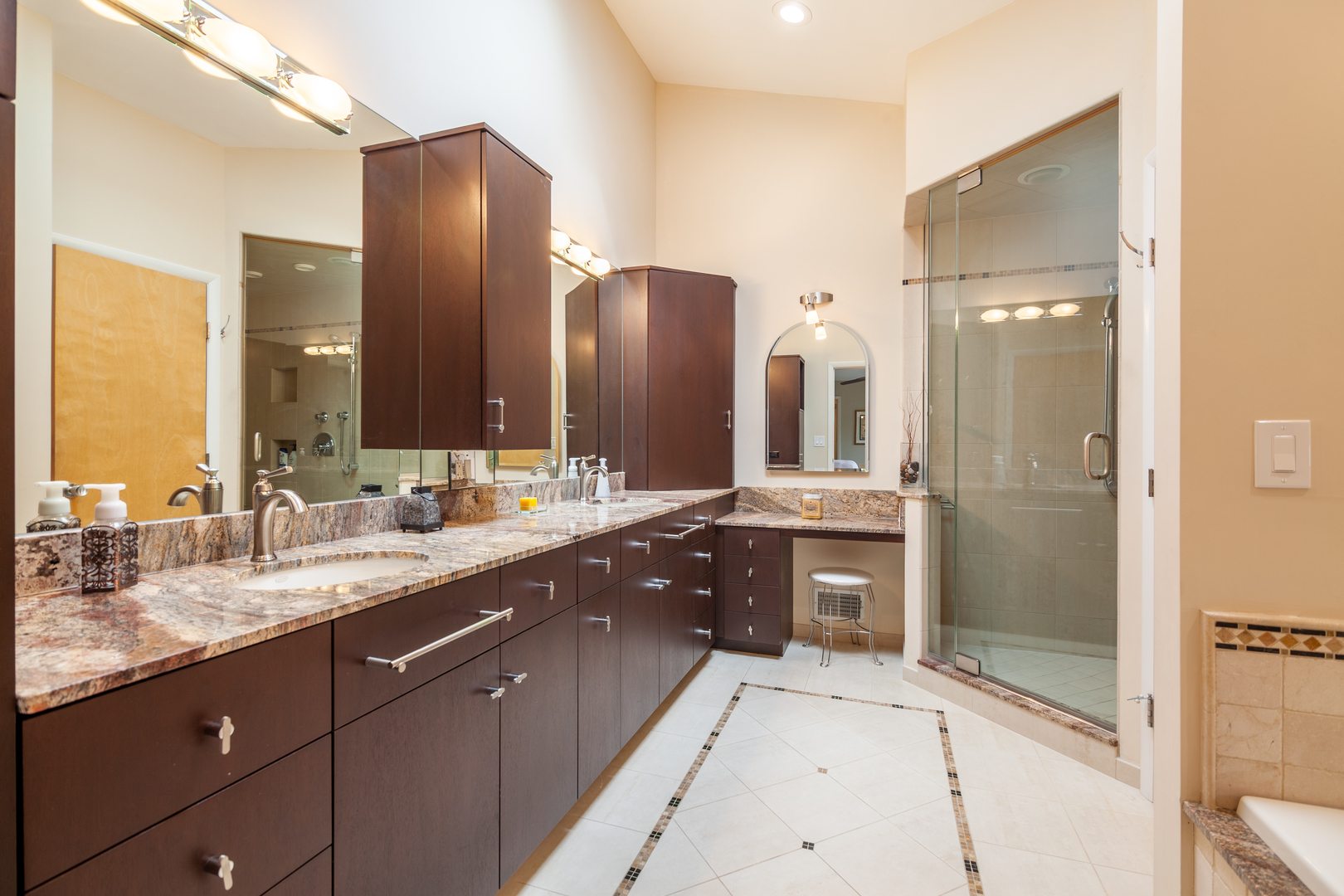 815 Hunter Road Glenview, IL 60025 - Photo 21 of 40