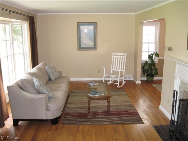 1528 Edgefield Road Lyndhurst, OH 44124 - Photo 2 of 13