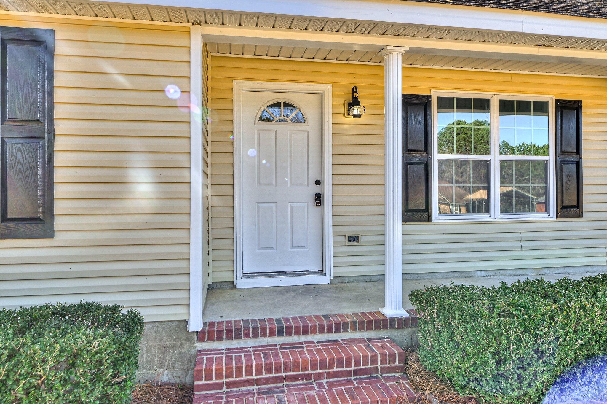 1138 Huntly Circle Thomson, GA 30824 - Photo 4 of 31 104 (16)