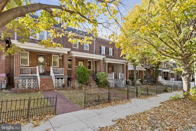 a building view with a outdoor space