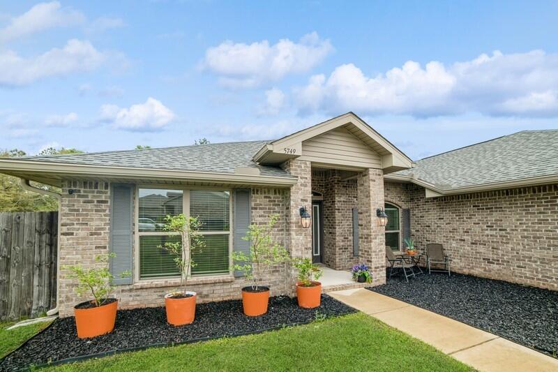 5749 Marigold Loop Crestview, FL 32539 - Photo 3 of 52 03_5749MarigoldLoop_2003_FlexMLS800x600_