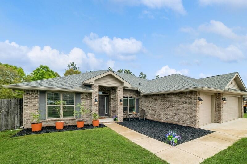 5749 Marigold Loop Crestview, FL 32539 - Photo 5 of 52 05_5749MarigoldLoop_2005_FlexMLS800x600_