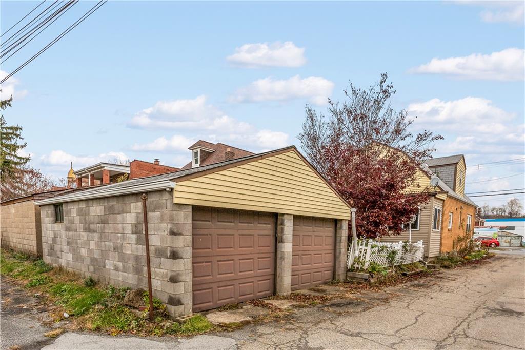 109 Helen Street McKees Rocks, PA 15136 - Photo 3 of 31 a front view of a house