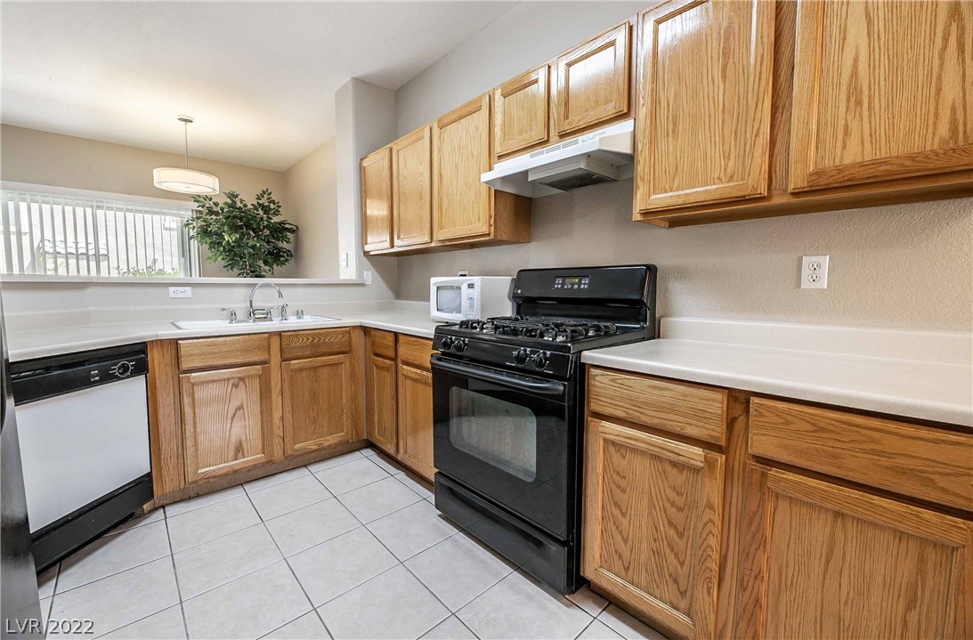 2052 Turquoise Ridge Street, Unit 104 Las Vegas, NV 89117 - Photo 12 of 35