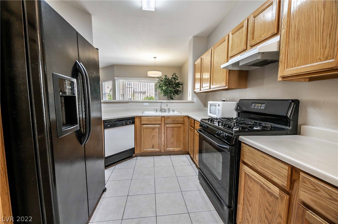 2052 Turquoise Ridge Street, Unit 104 Las Vegas, NV 89117 - Photo 15 of 35