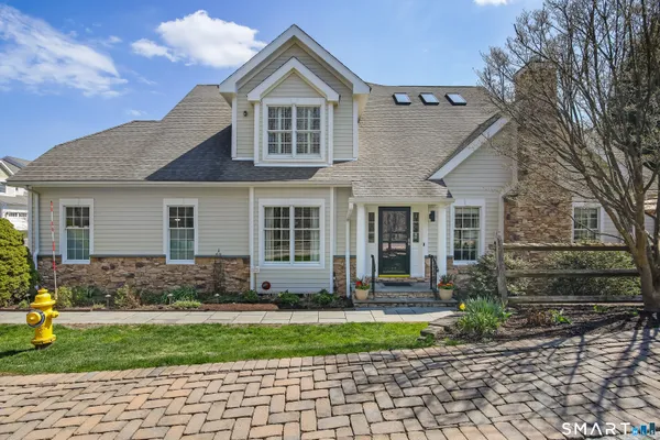 $1,050,000 | 638 Danbury Road, Unit 64, Ridgefield, CT 06877