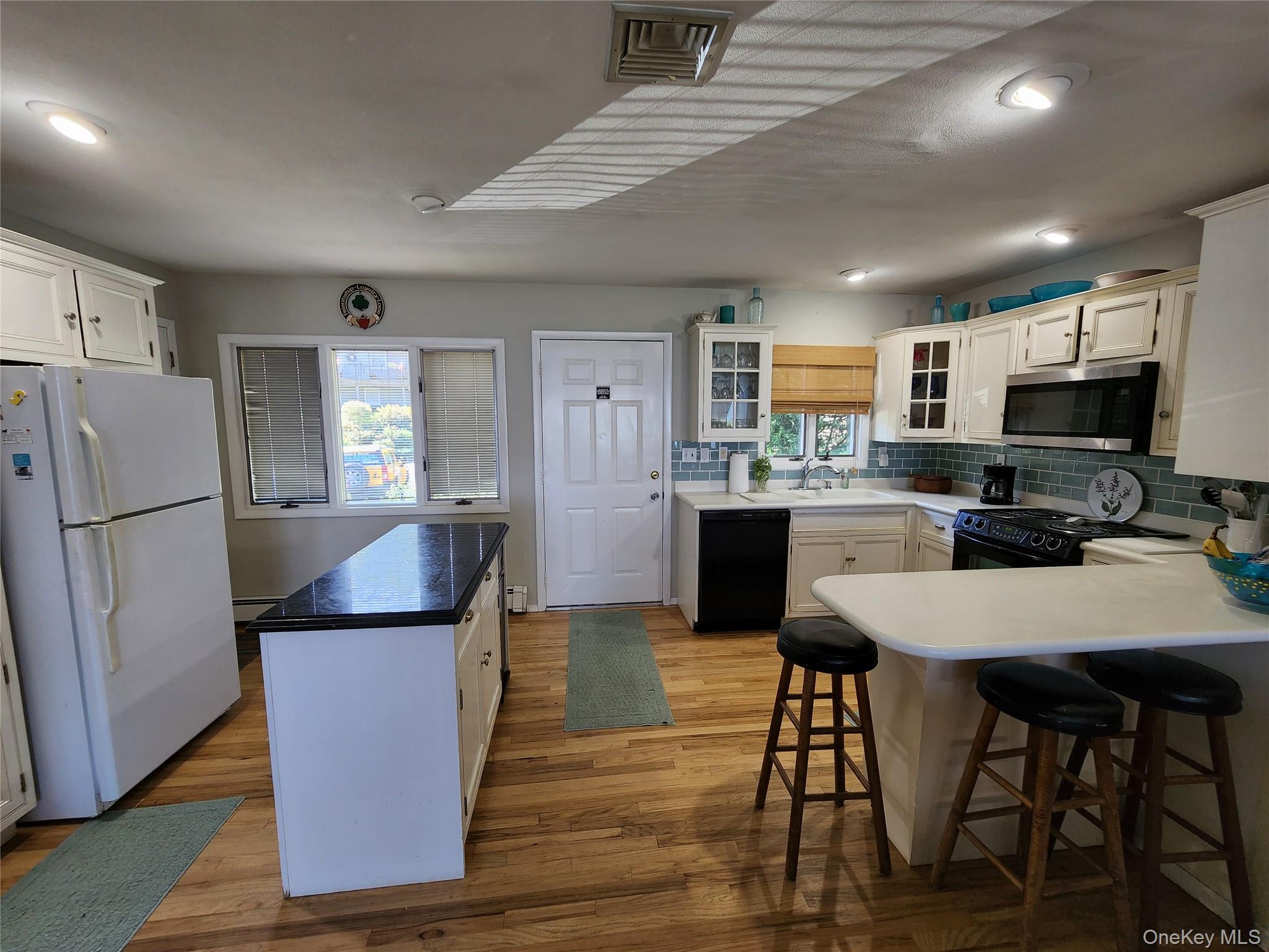 7 Riverhead Road Sound Beach, NY 11789 - Photo 12 of 33