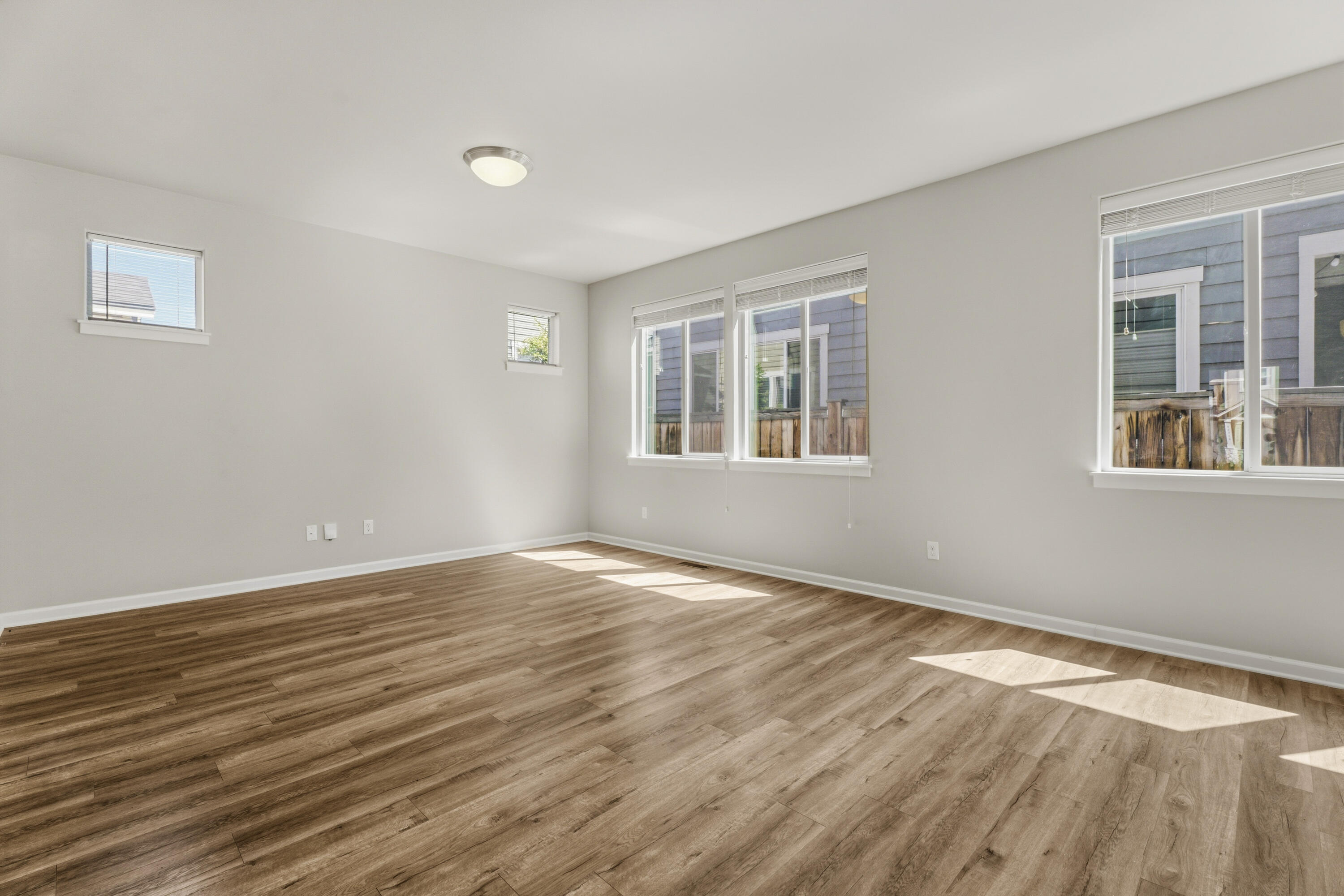 20431 Cider Court Bend, OR 97702 - Photo 16 of 43 11-Living Room