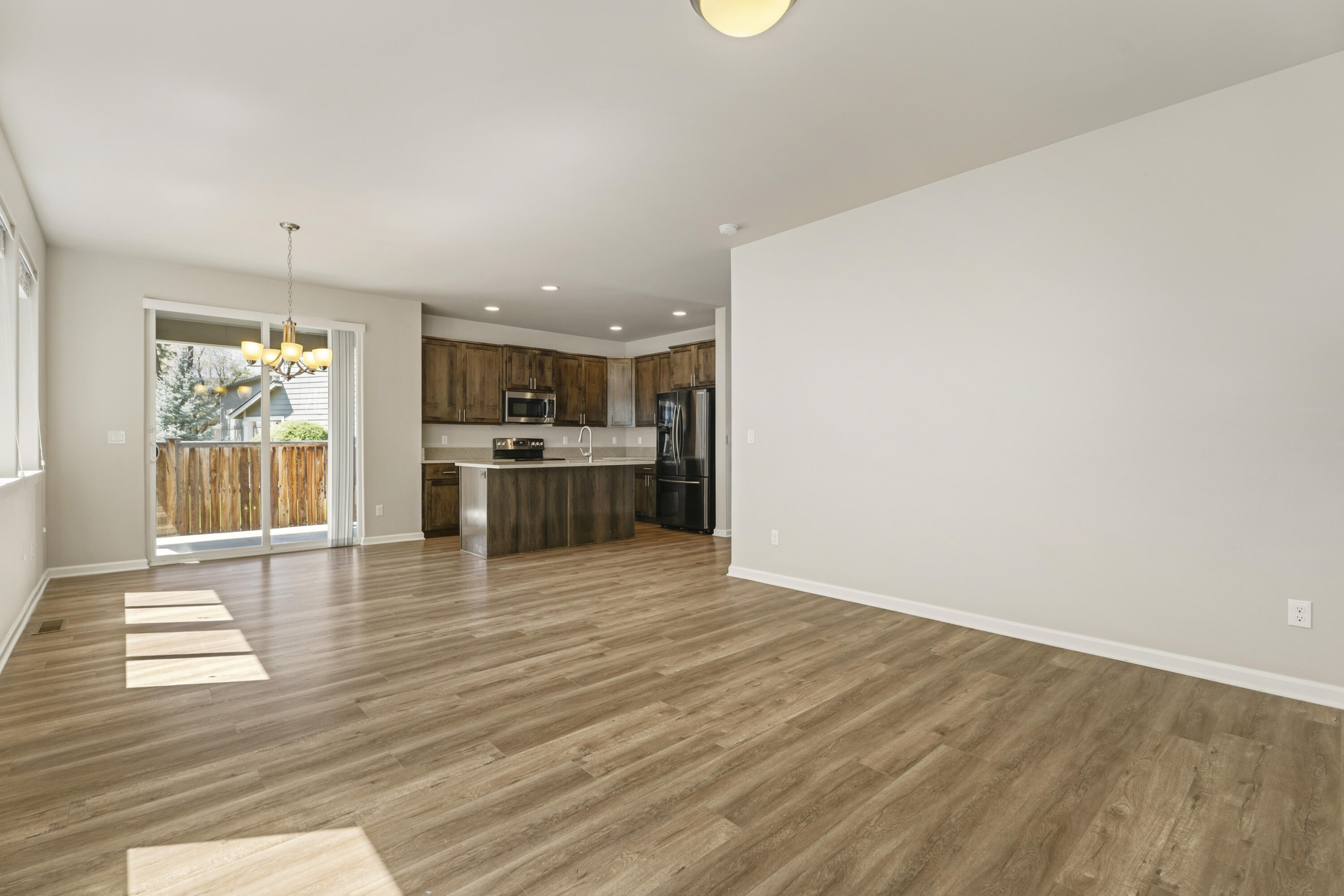 20431 Cider Court Bend, OR 97702 - Photo 18 of 43 13-Living Room