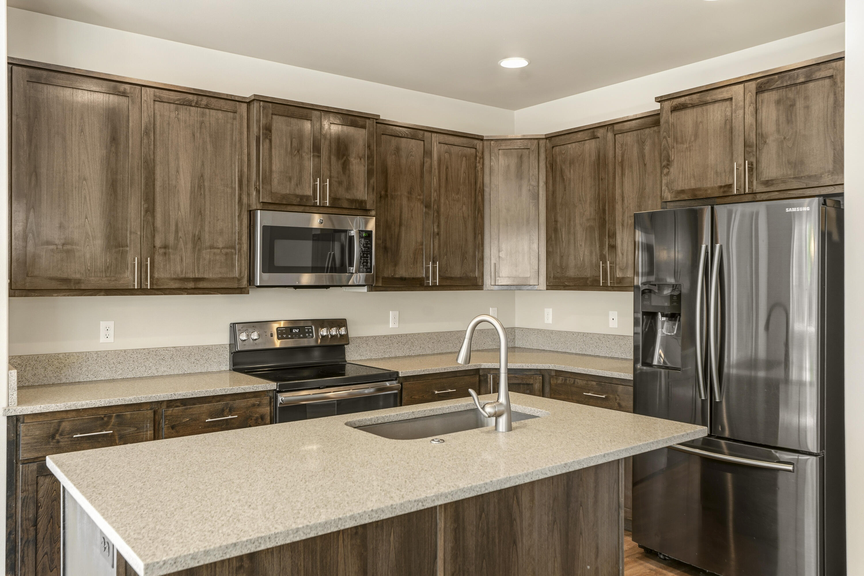 20431 Cider Court Bend, OR 97702 - Photo 19 of 43 14-Kitchen