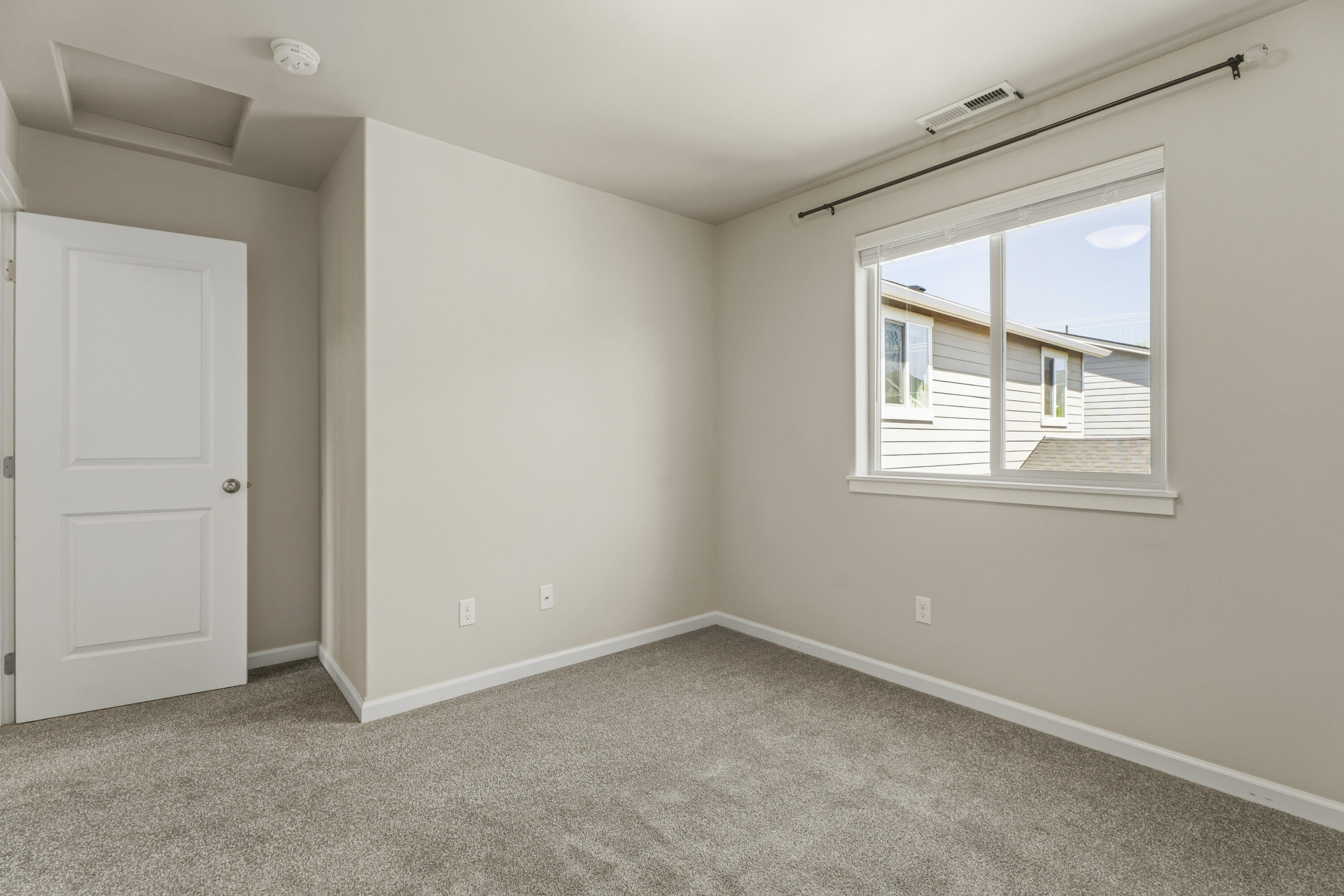 20431 Cider Court Bend, OR 97702 - Photo 34 of 43 30-Bedroom