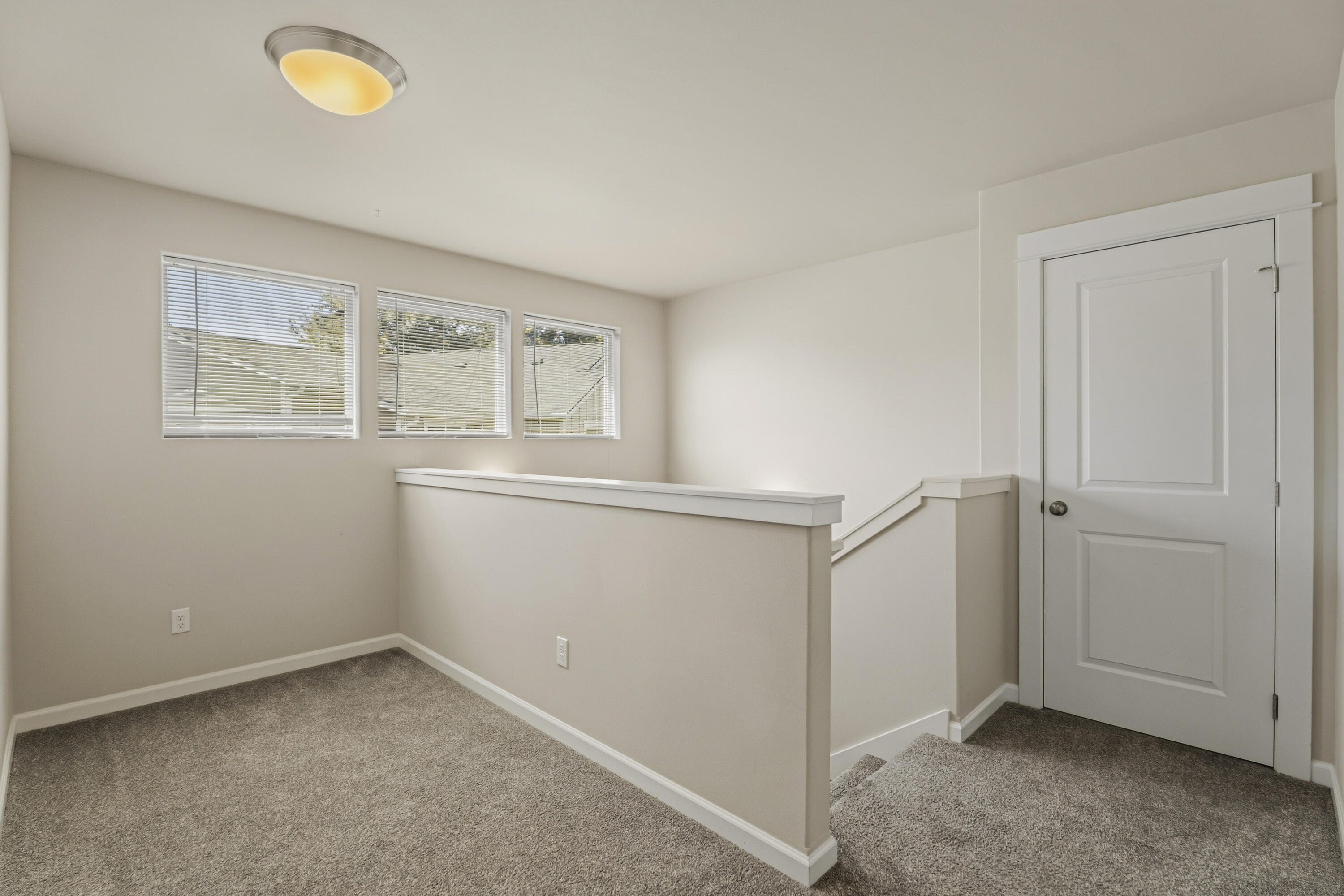 20431 Cider Court Bend, OR 97702 - Photo 35 of 43 31-Stair Landing