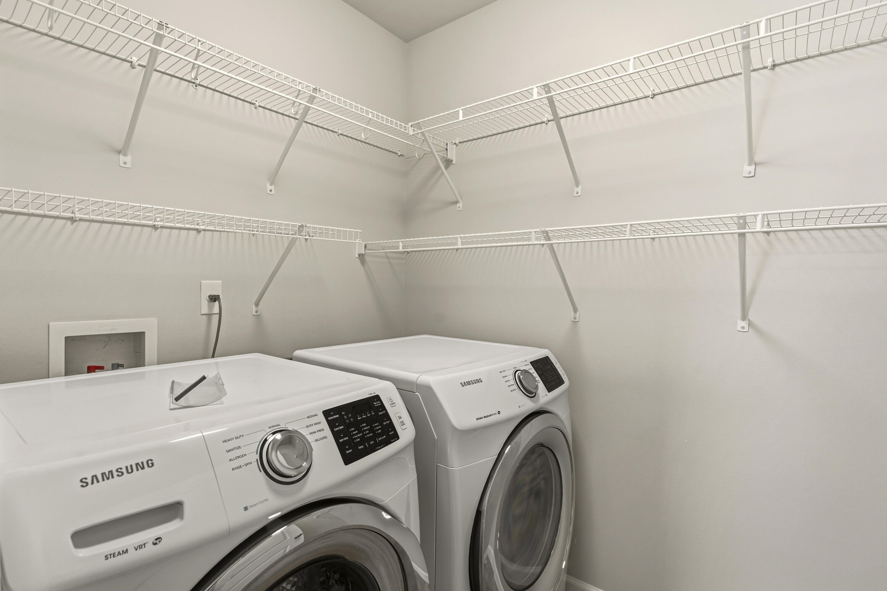 20431 Cider Court Bend, OR 97702 - Photo 36 of 43 32-Laundry Room