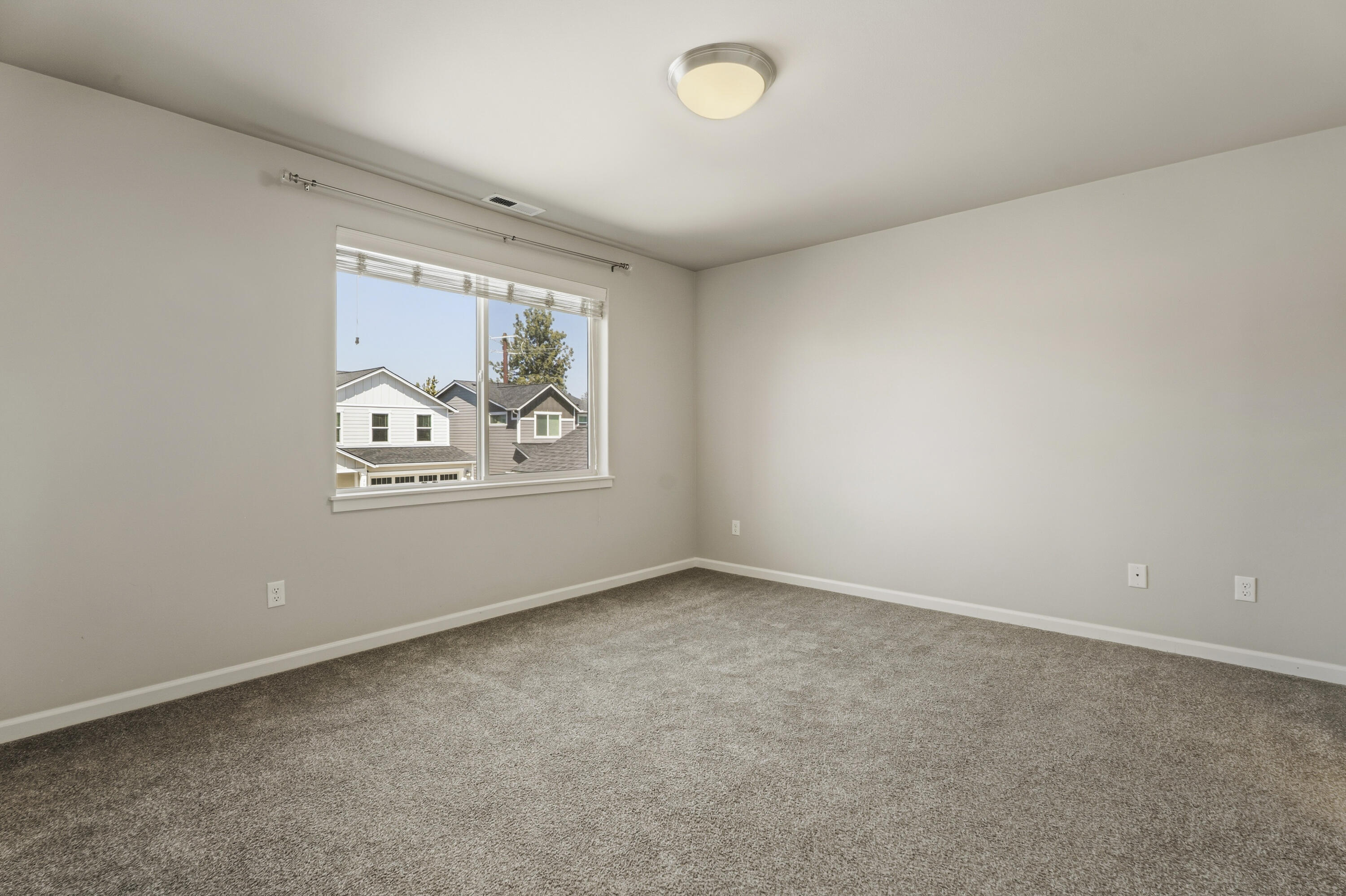 20431 Cider Court Bend, OR 97702 - Photo 40 of 43 21-Bedroom