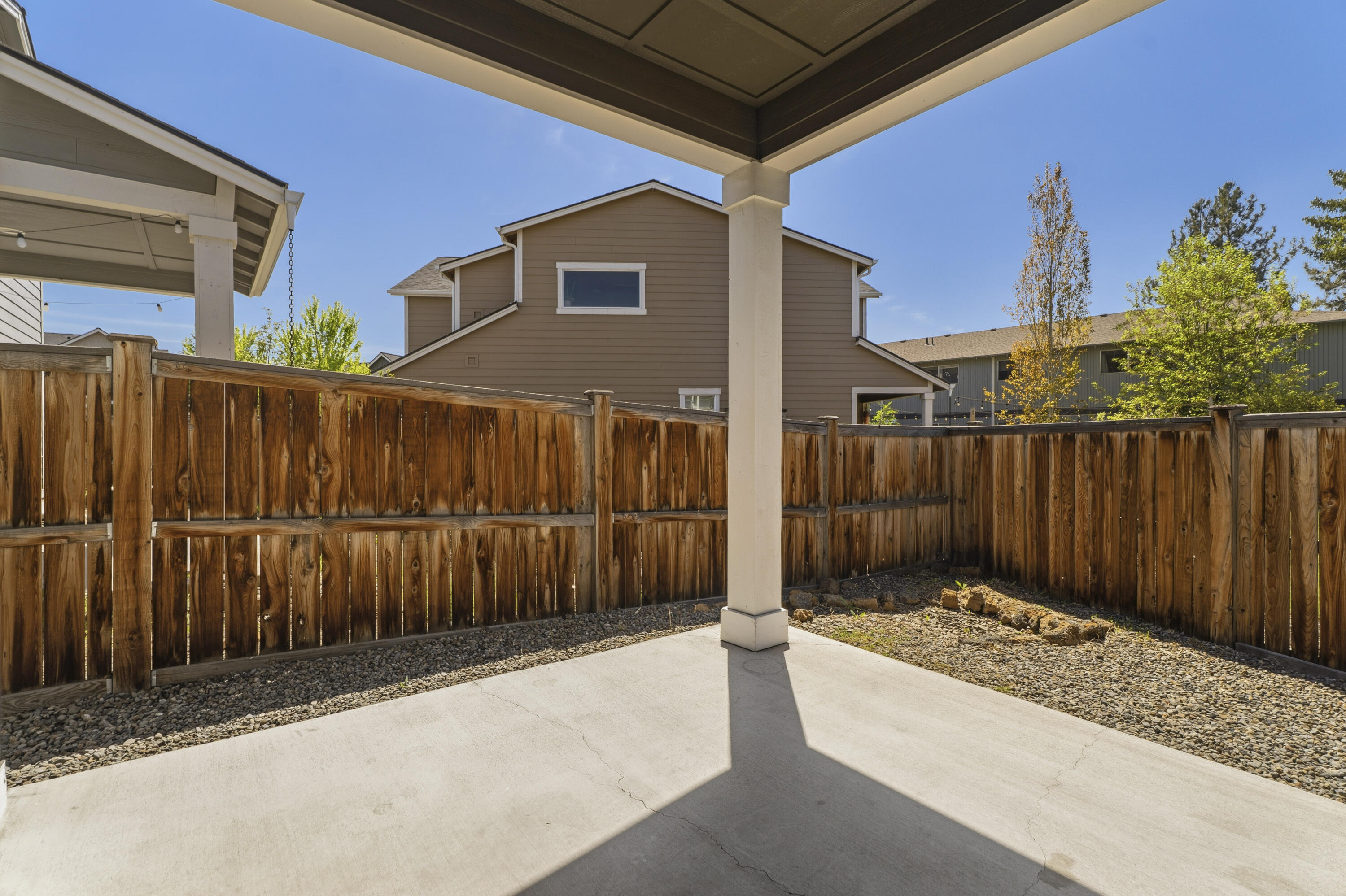 20431 Cider Court Bend, OR 97702 - Photo 6 of 43 04-Exterior