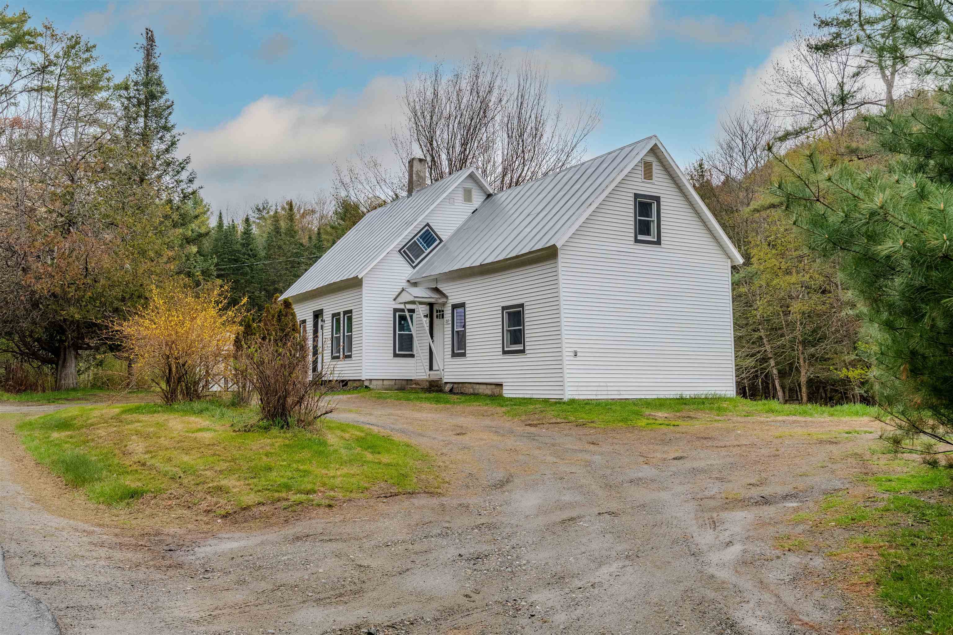 269 New Hampshire Rte 25C Piermont, NH 03779 - Photo 3 of 30
