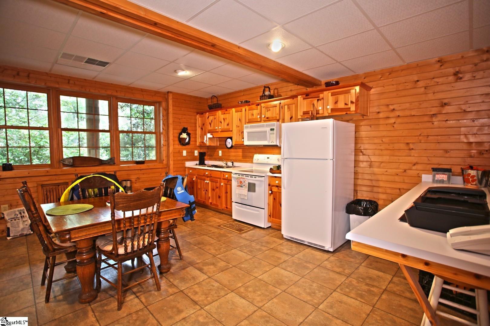 139 Talons Point Road Seneca, SC 29672 - Photo 24 of 36 Gallery Image 24