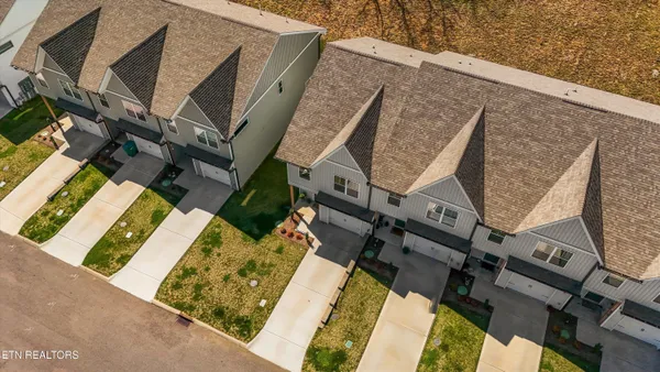 $354,900 | 8423 Whisper Lane, Powell, TN 37849