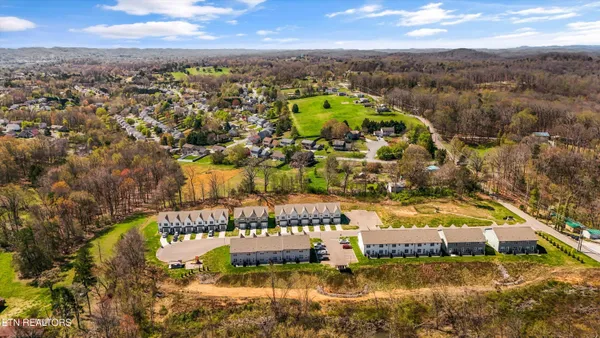 $354,900 | 8423 Whisper Lane, Powell, TN 37849