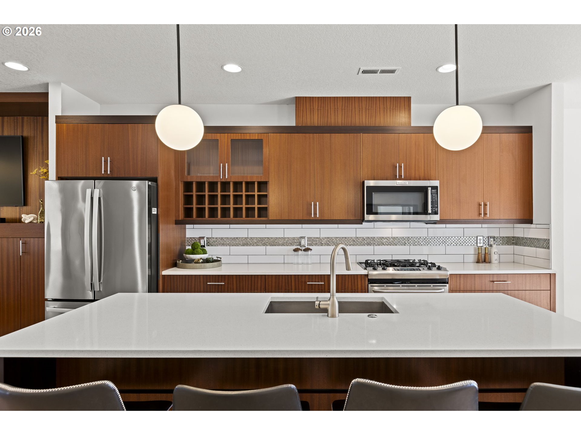 1220 Southeast Lambert Street Portland, OR 97202 - Photo 9 of 37