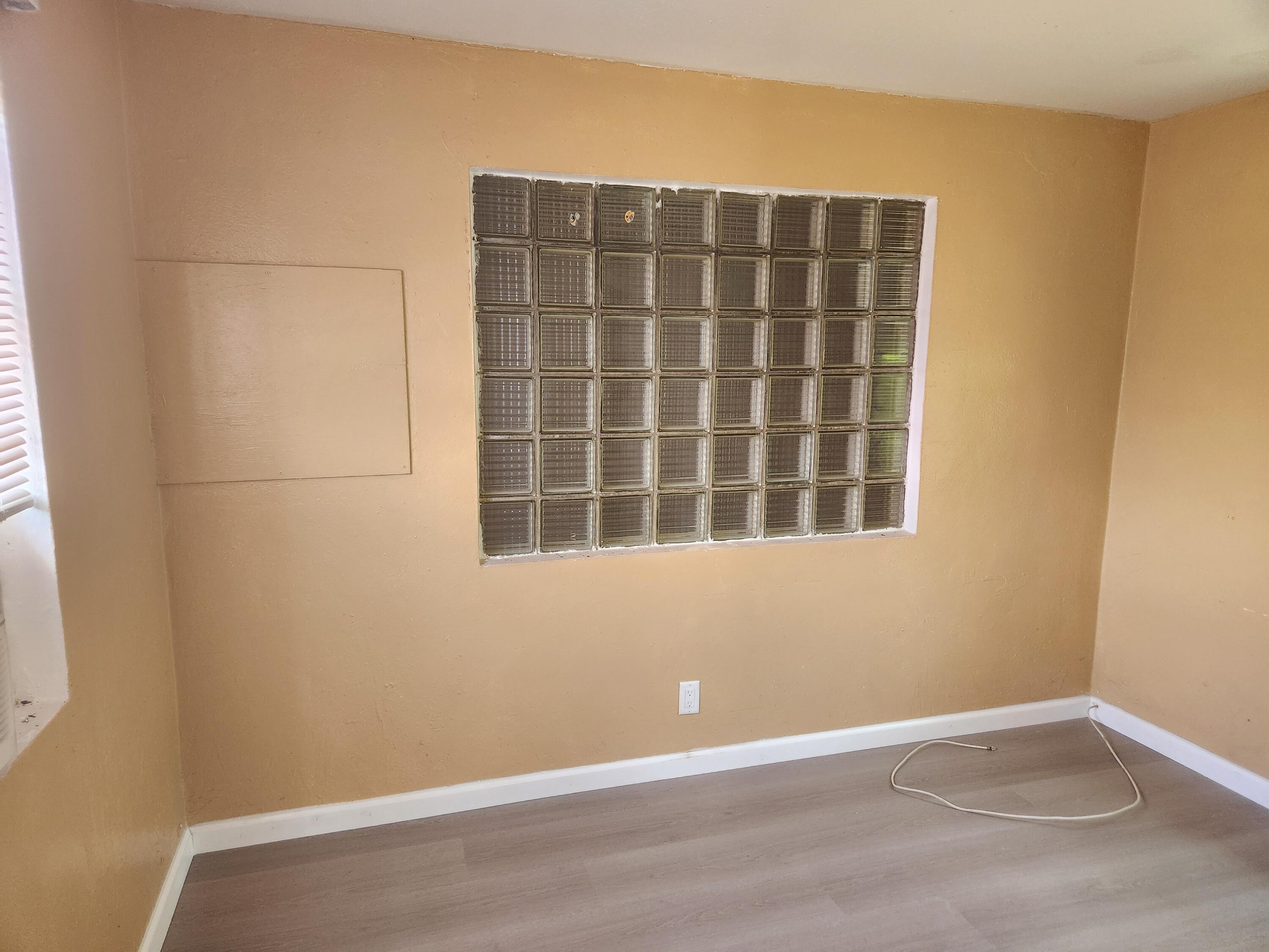 134 West 24th Street, Unit 3 Riviera Beach, FL 33404 - Photo 4 of 12 Dining Room