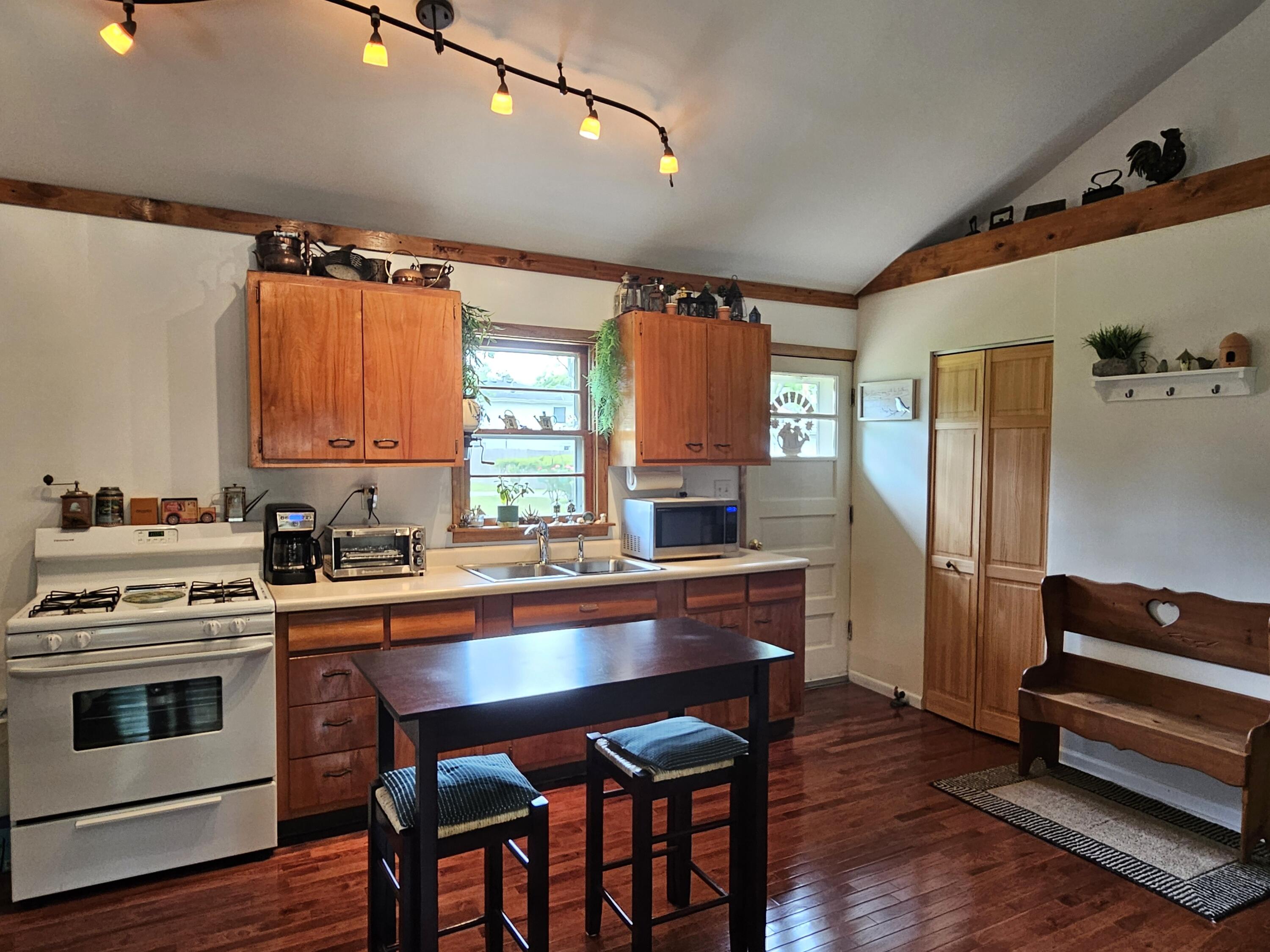 333 Indiana Street Porter, IN 46304 - Photo 6 of 19 3000x2250