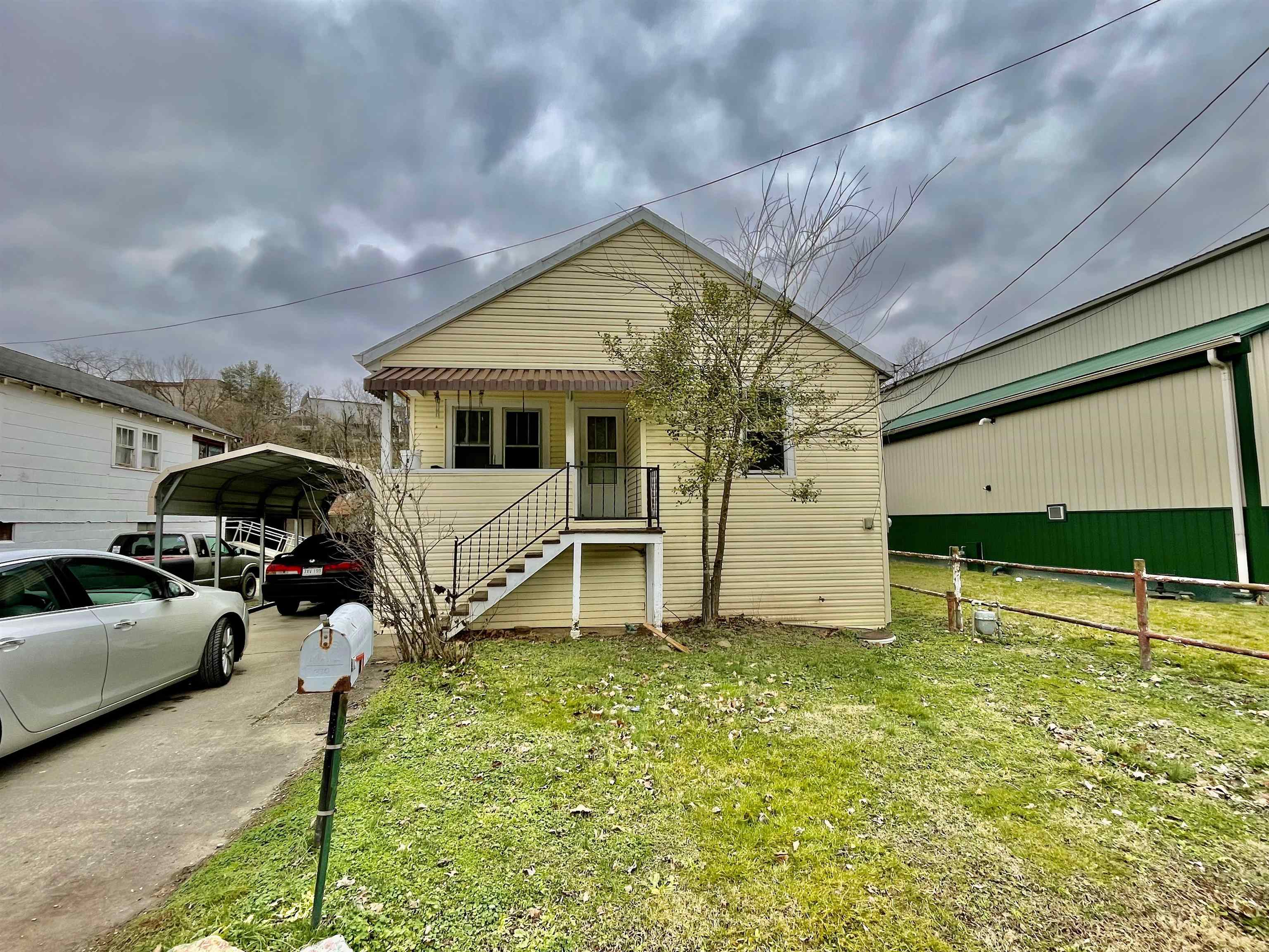 320 Bluefield Street Wayne, WV 25570 - Photo 1 of 10