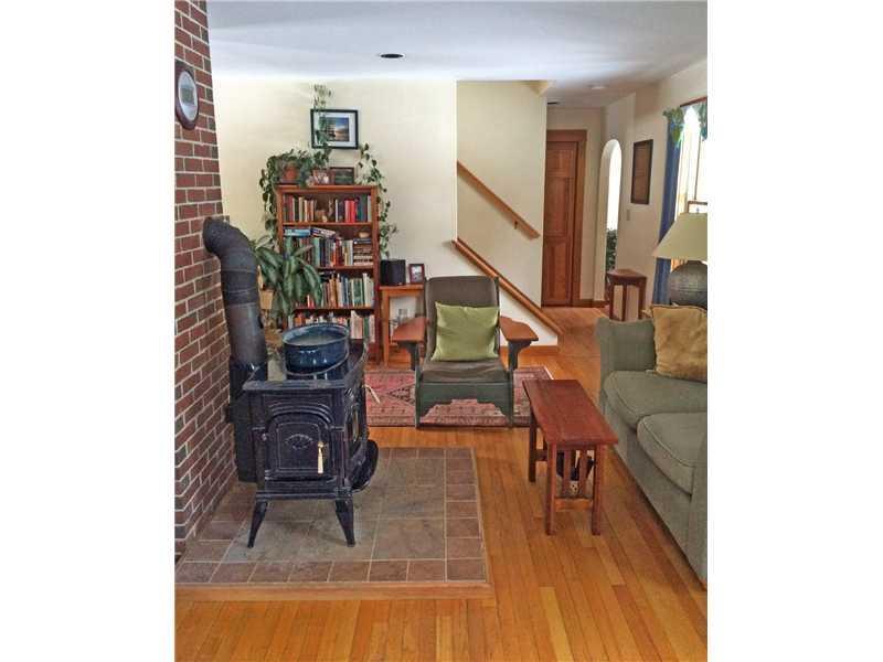 78 Varney Road Freeport, ME 04032 - Photo 8 of 22 Living Room.