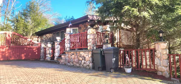 $750,000 | 12 Donenfeld Drive, Kauneonga Lake, NY 12749