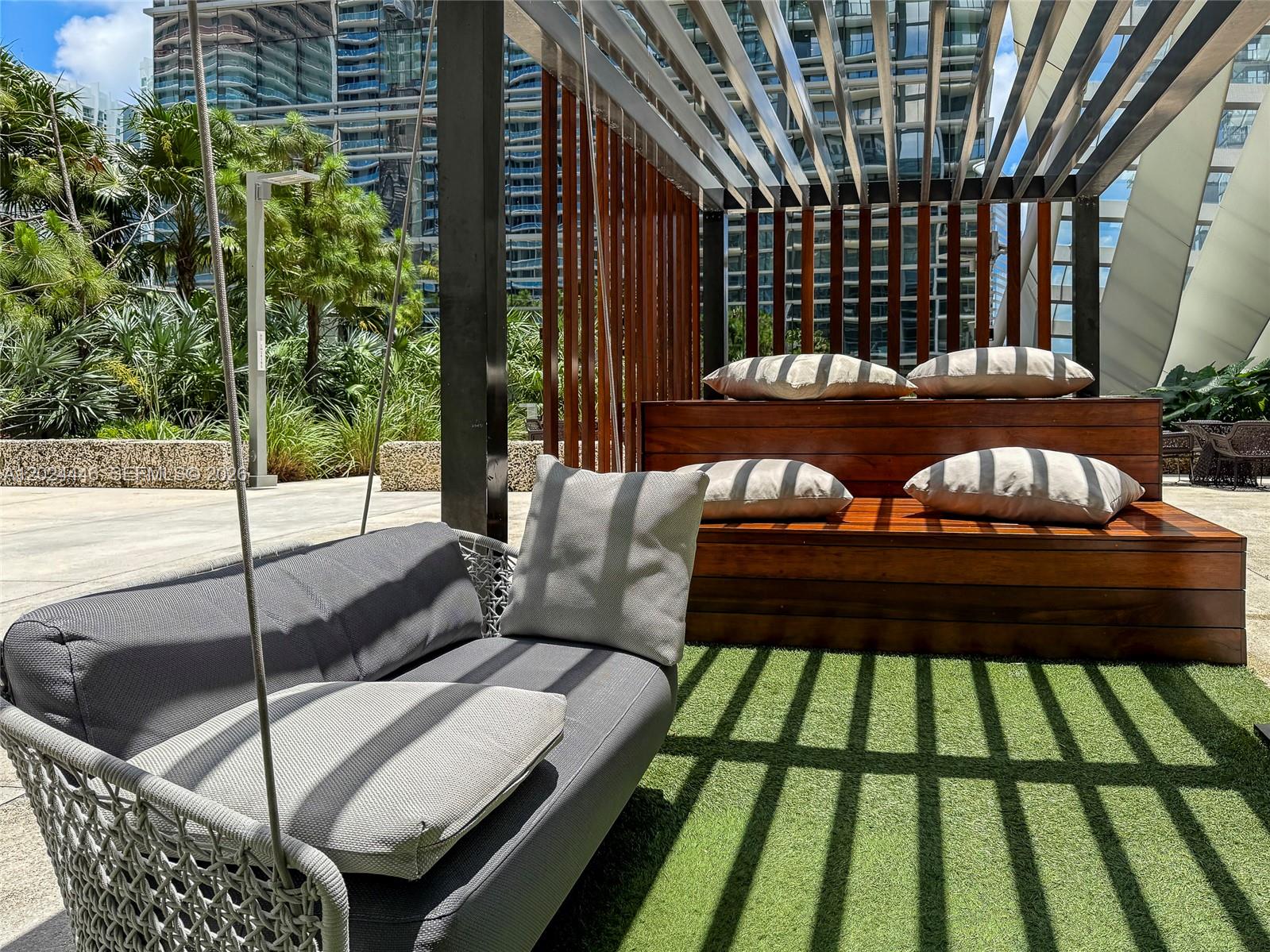 88 Southwest 7th Street, Unit 2008 Miami, FL 33130 - Photo 43 of 47