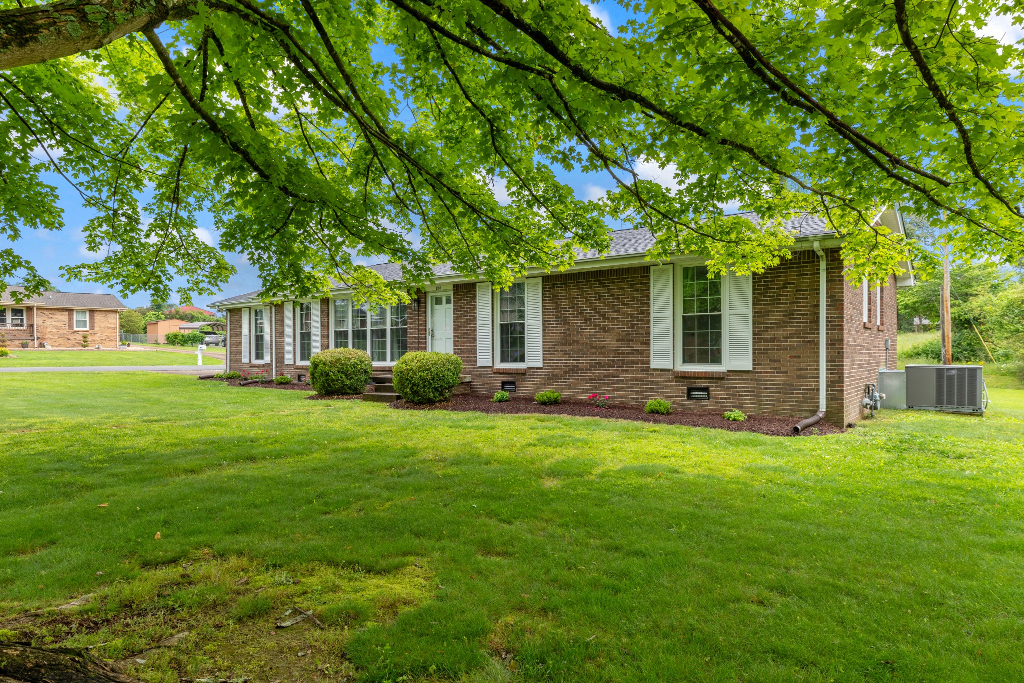 208 Sunset Road Dickson, TN 37055 - Photo 3 of 36 Gallery Image 3