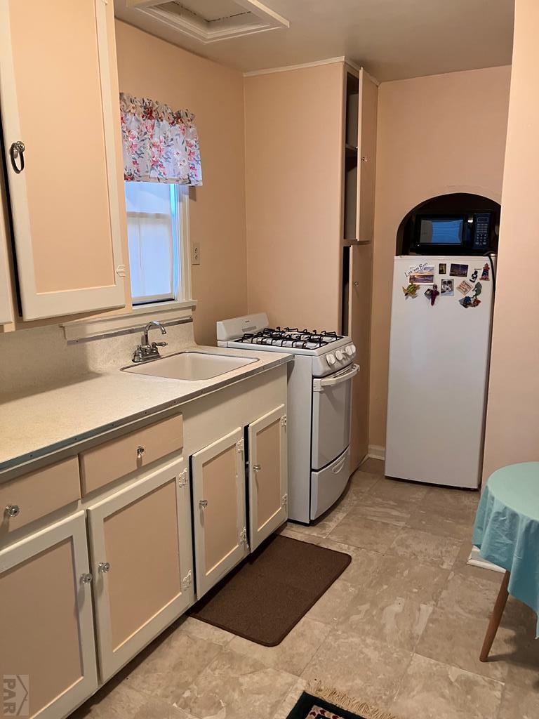 710 Rice Avenue La Junta, CO 81050 - Photo 40 of 45