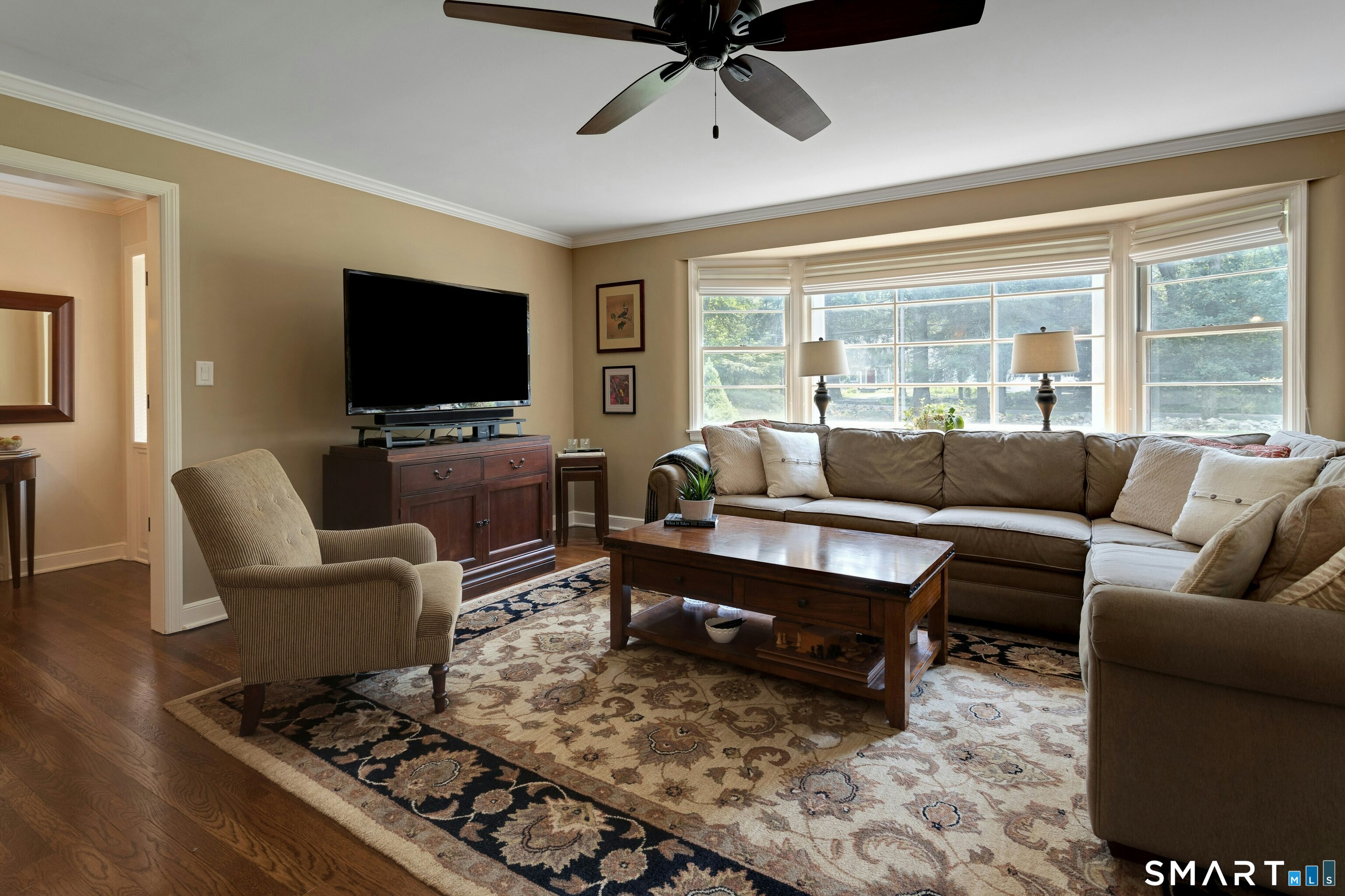160 Eden Road Stamford, CT 06907 - Photo 4 of 27