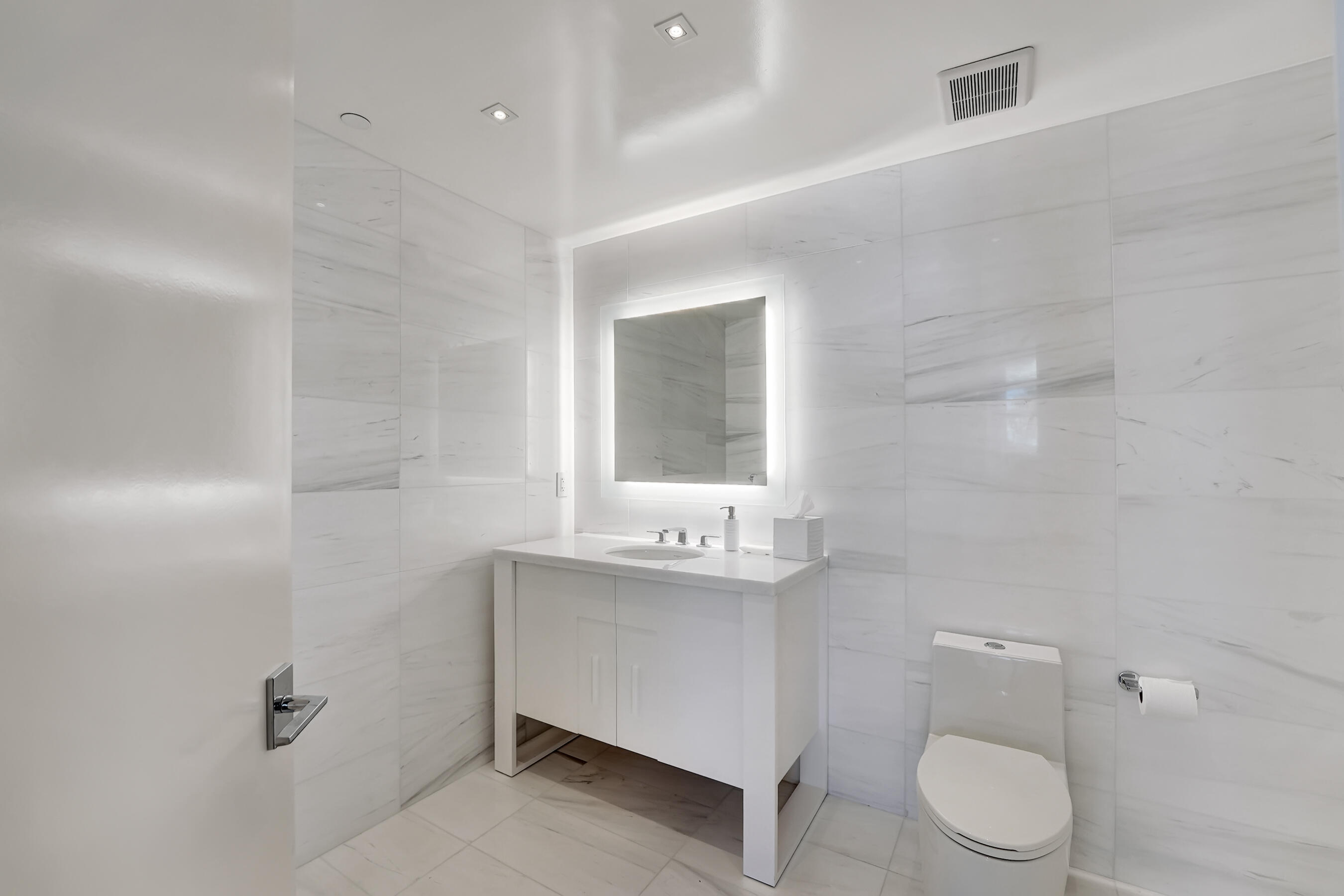 2494 South Ocean Boulevard, Unit H1 Boca Raton, FL 33432 - Photo 24 of 33 DSC02572