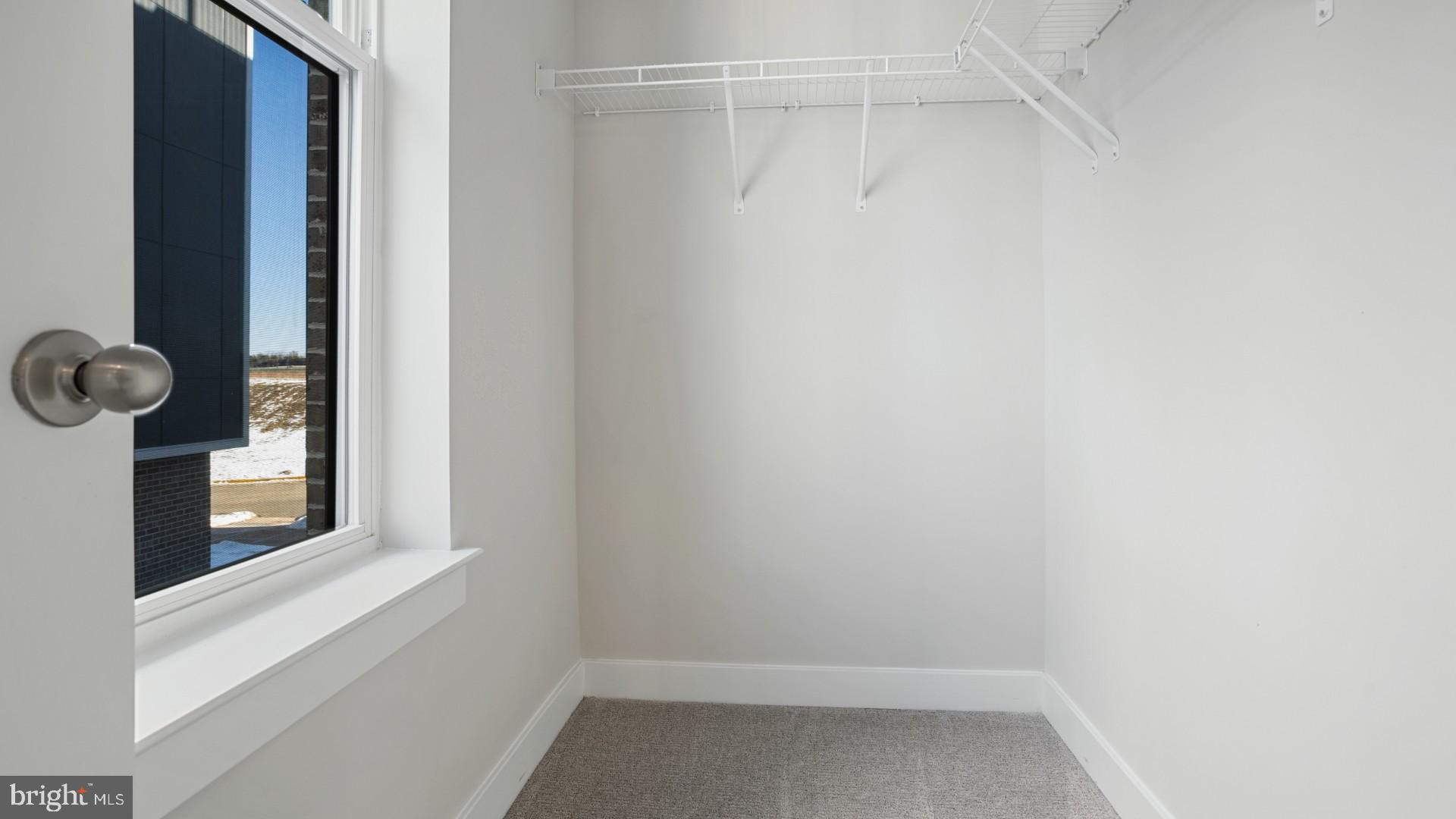 45177 Drowes Terrace Sterling, VA 20166 - Photo 9 of 16