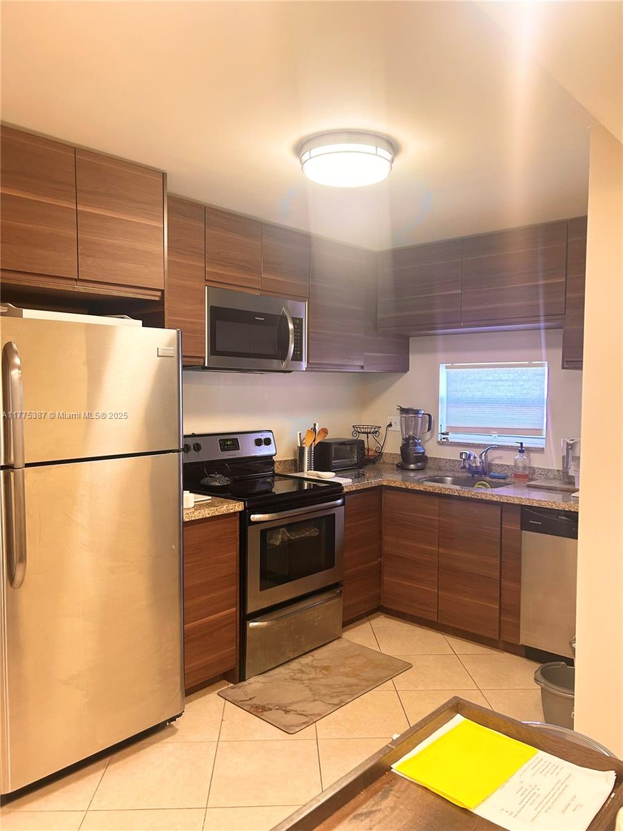 361 South Hollybrook Drive, Unit 104 Pembroke Pines, FL 33025 - Photo 8 of 14