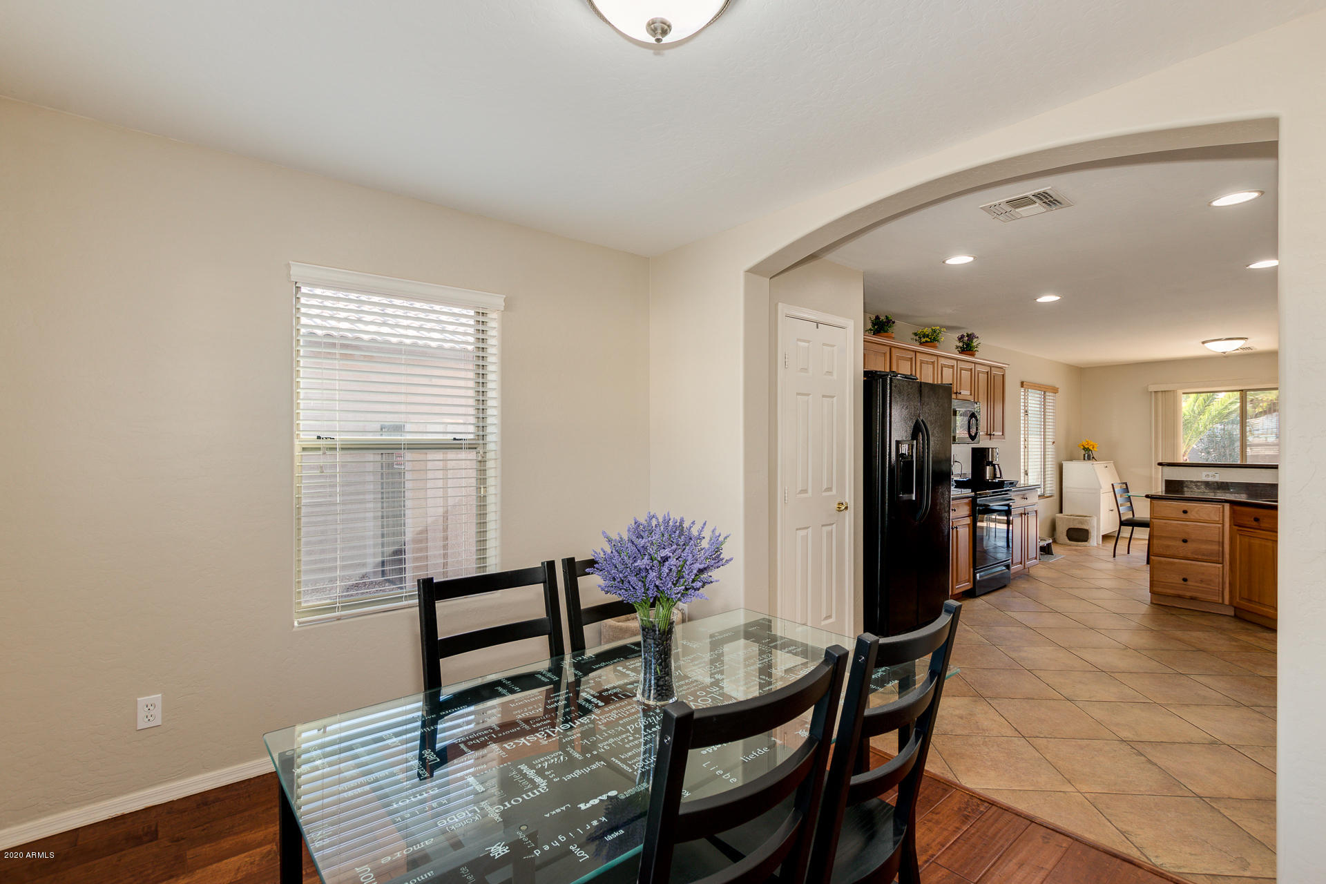 1729 East Beverly Road Phoenix, AZ 85042 - Photo 6 of 22 Breakfast Room