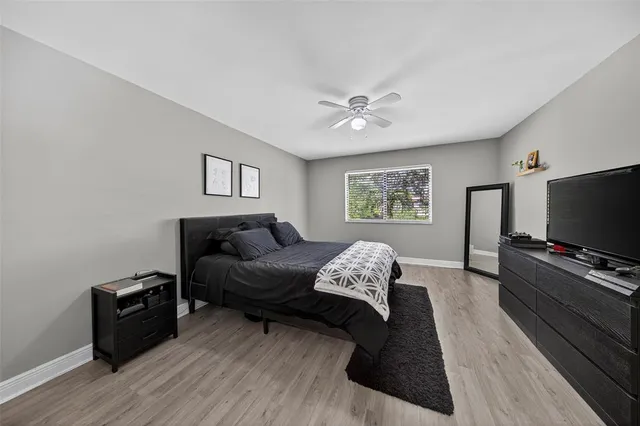 $300,000 | 412 Lakeview Drive, Unit 202, Weston, FL 33326