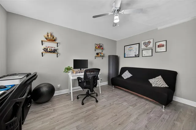 $300,000 | 412 Lakeview Drive, Unit 202, Weston, FL 33326