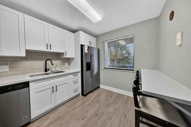 $300,000 | 412 Lakeview Drive, Unit 202, Weston, FL 33326