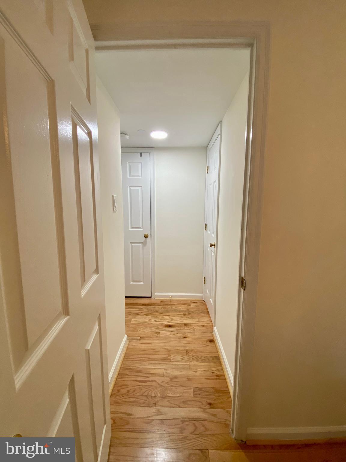 1301 North Courthouse Road, Unit 812 Arlington, VA 22201 - Photo 26 of 44 Entry to Primary Bedroom Suite