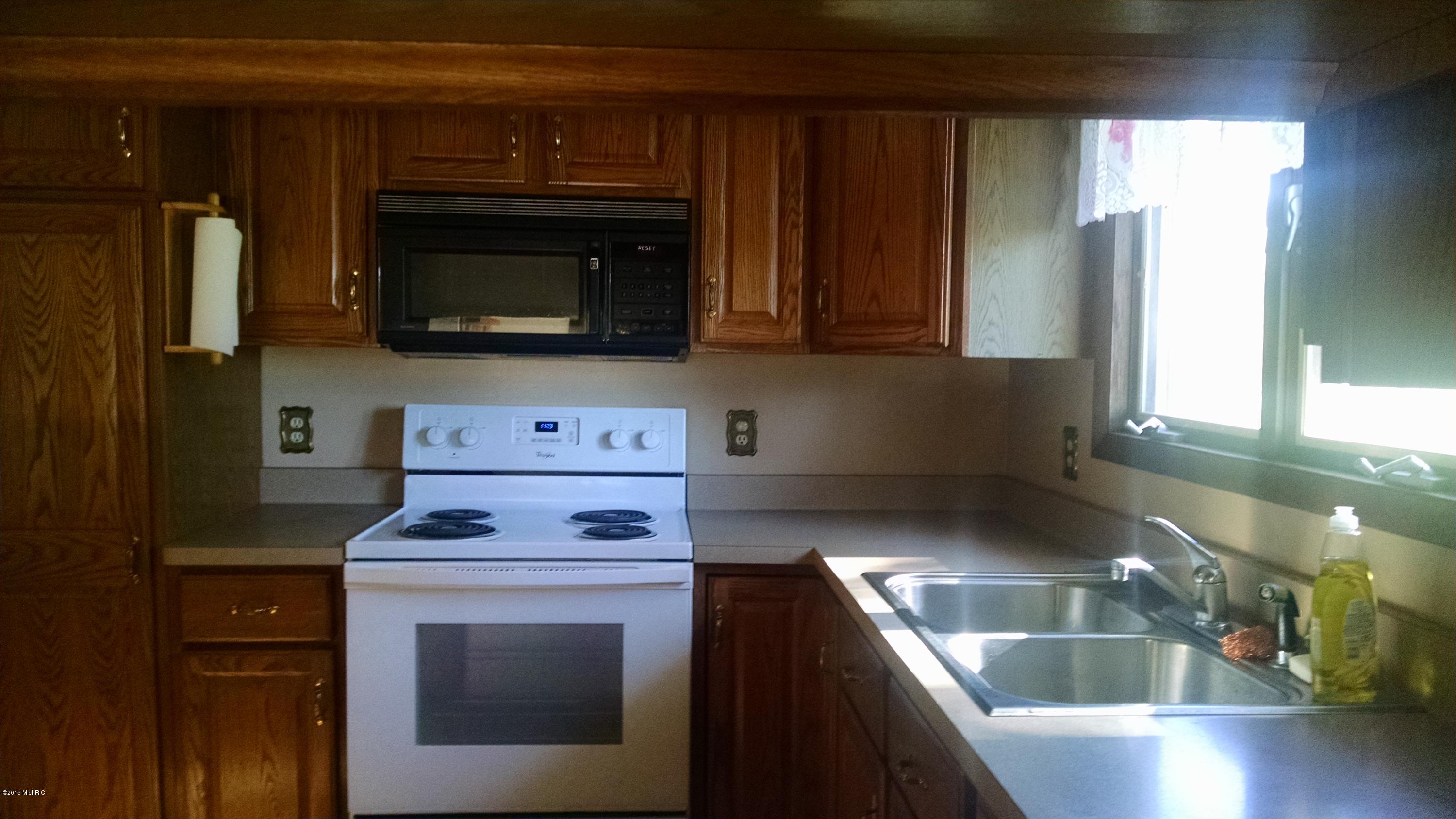 11770 Cleveland Road Carson City, MI 48811 - Photo 3 of 13 IMG_20151025_131146629