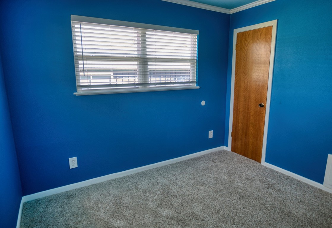 4641 Rio Drive Brazoria, TX 77422 - Photo 25 of 33 a view of an empty room with a window