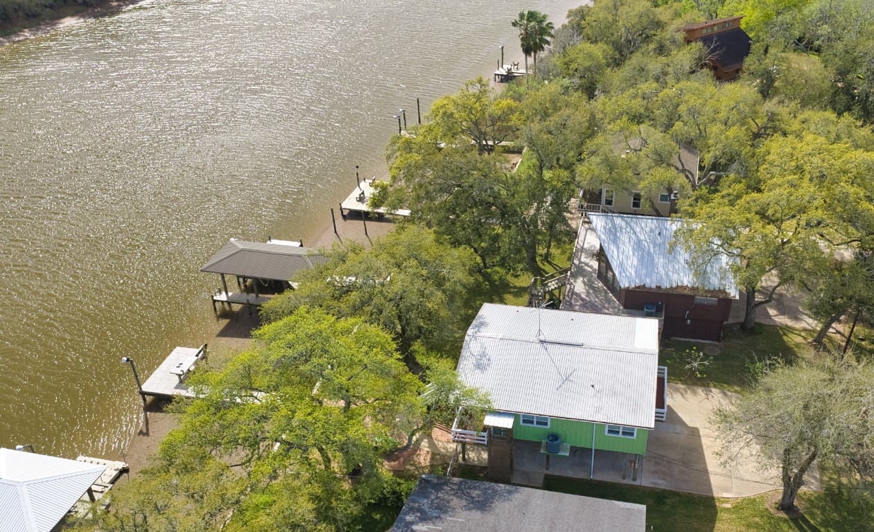 4641 Rio Drive Brazoria, TX 77422 - Photo 29 of 33 an aerial view of a house with a yard