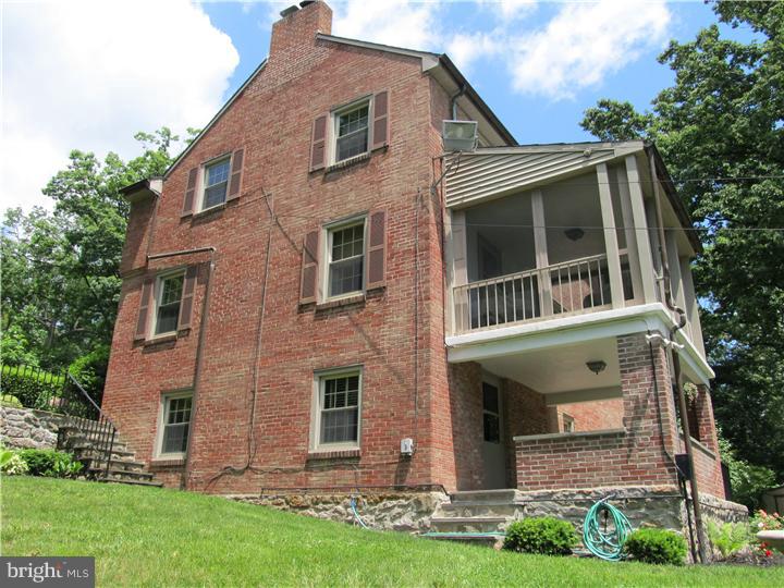 1716 Holly Road Reading, PA 19602 - Photo 4 of 24
