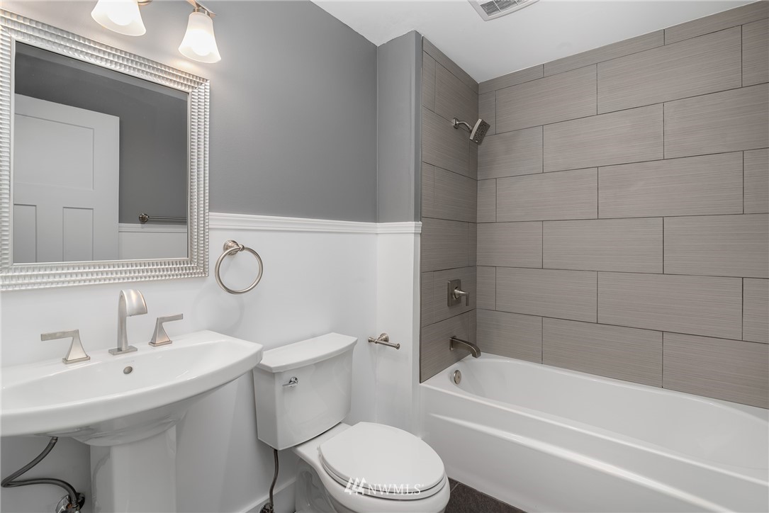 20925 Elberta Road Lynnwood, WA 98036 - Photo 12 of 25 Gallery Image 12