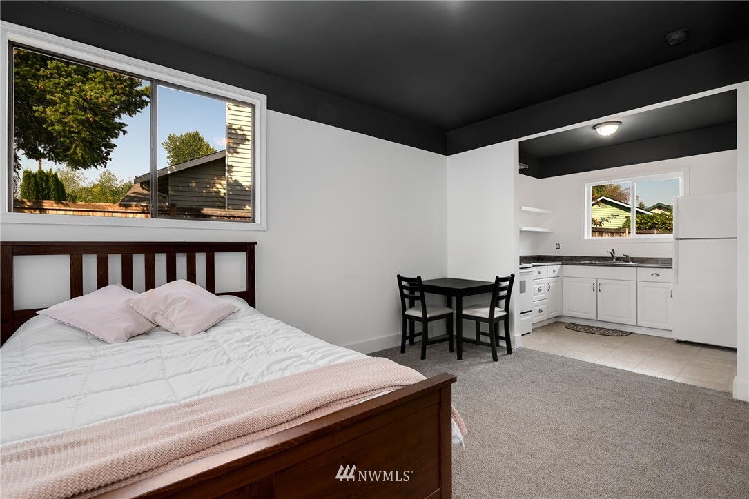 20925 Elberta Road Lynnwood, WA 98036 - Photo 18 of 25 Gallery Image 18