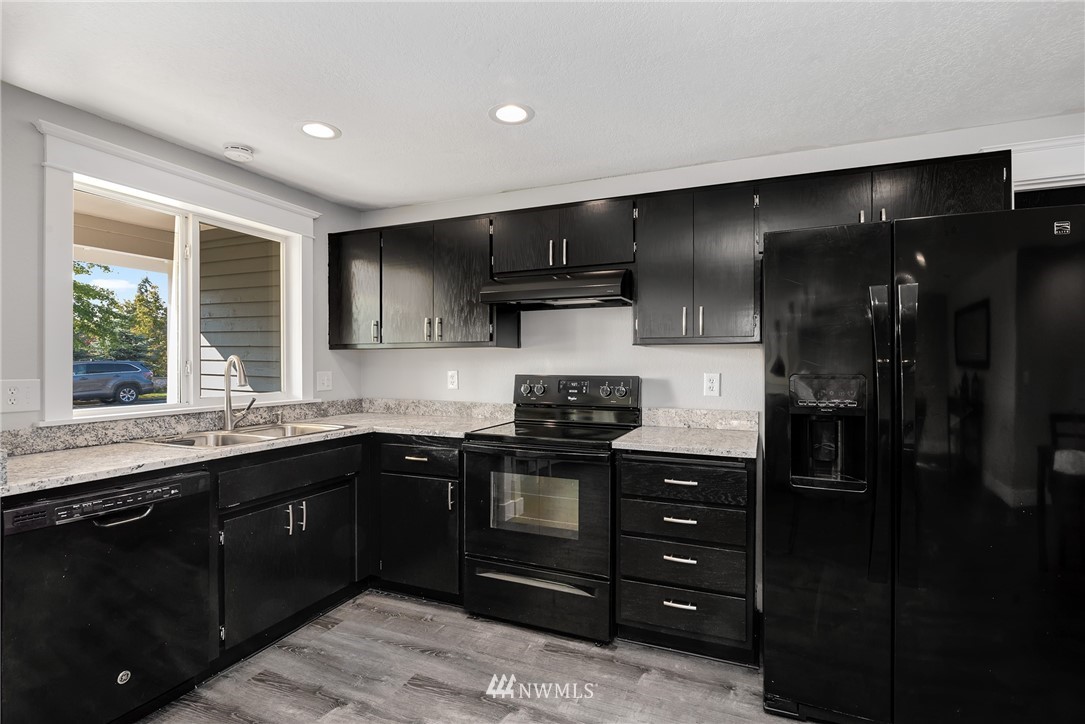 20925 Elberta Road Lynnwood, WA 98036 - Photo 5 of 25 Gallery Image 5