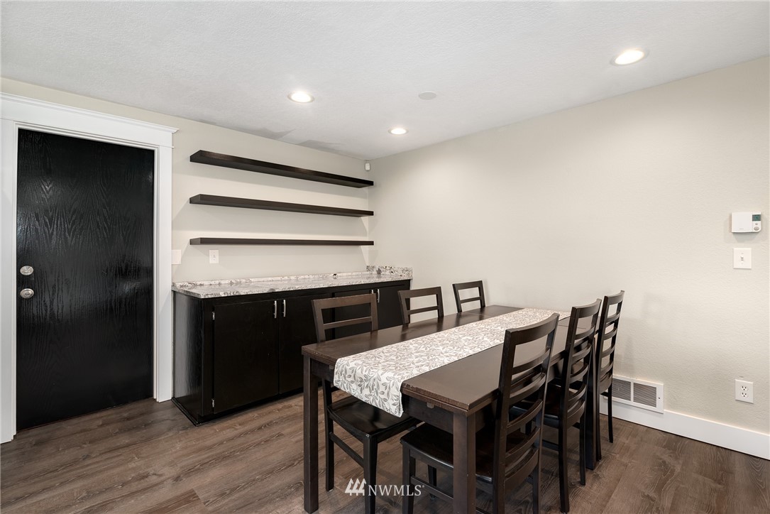 20925 Elberta Road Lynnwood, WA 98036 - Photo 6 of 25 Gallery Image 6